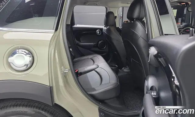 Mini Cooper 2019 2.0 автомат (гидро), миниатюра 11
