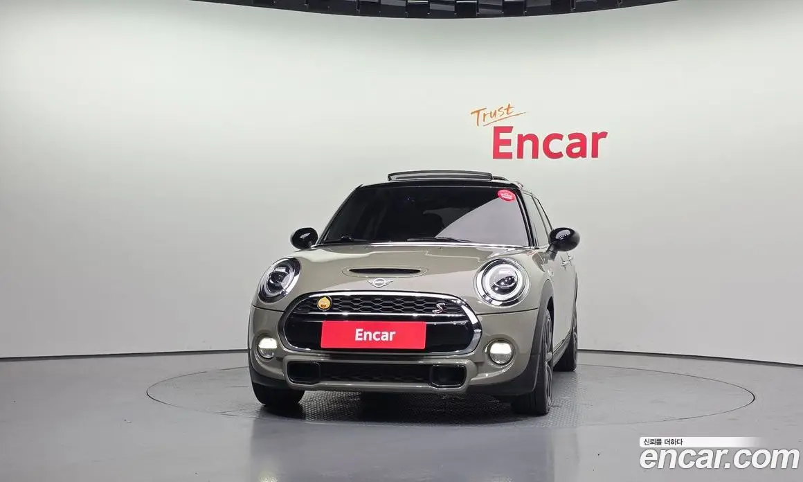 Mini Cooper 2019 2.0 автомат (гидро), фото 3