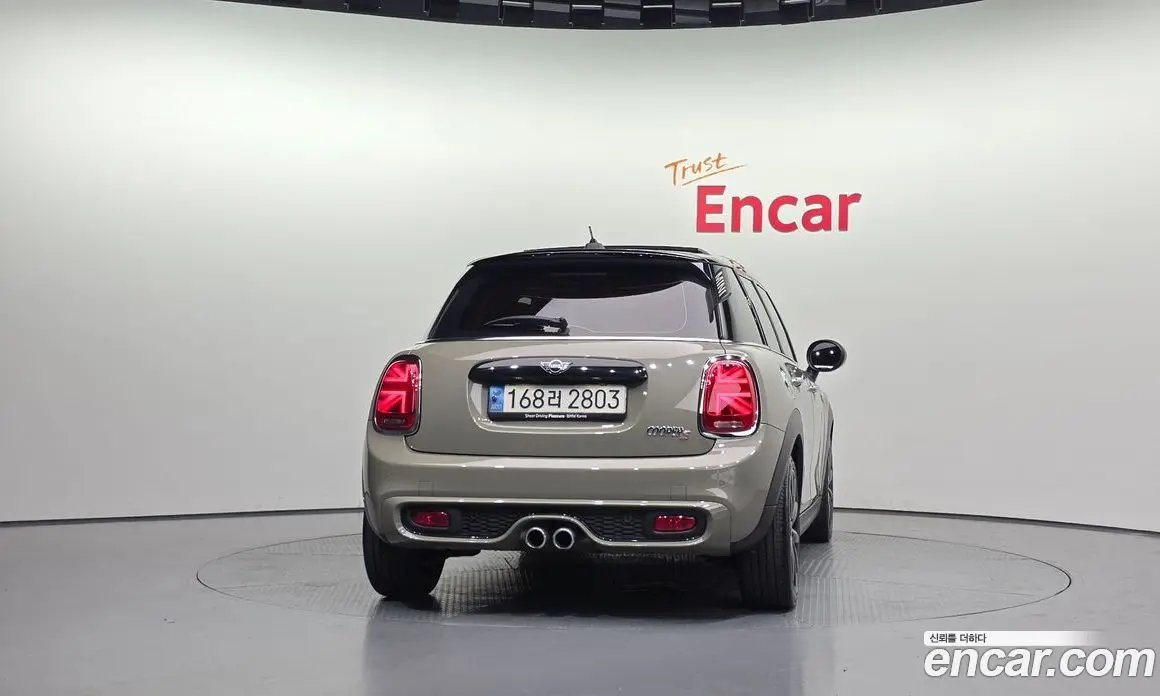 Mini Cooper 2019 2.0 автомат (гидро), фото 4