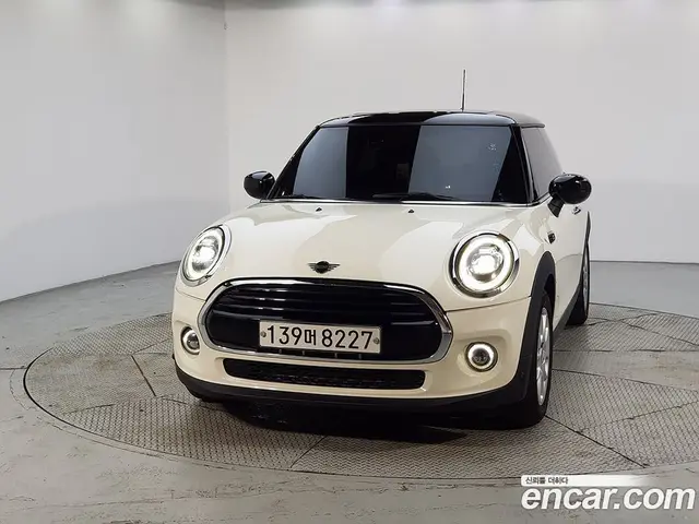 Mini Cooper 2020 1.5 автомат (гидро), миниатюра 2