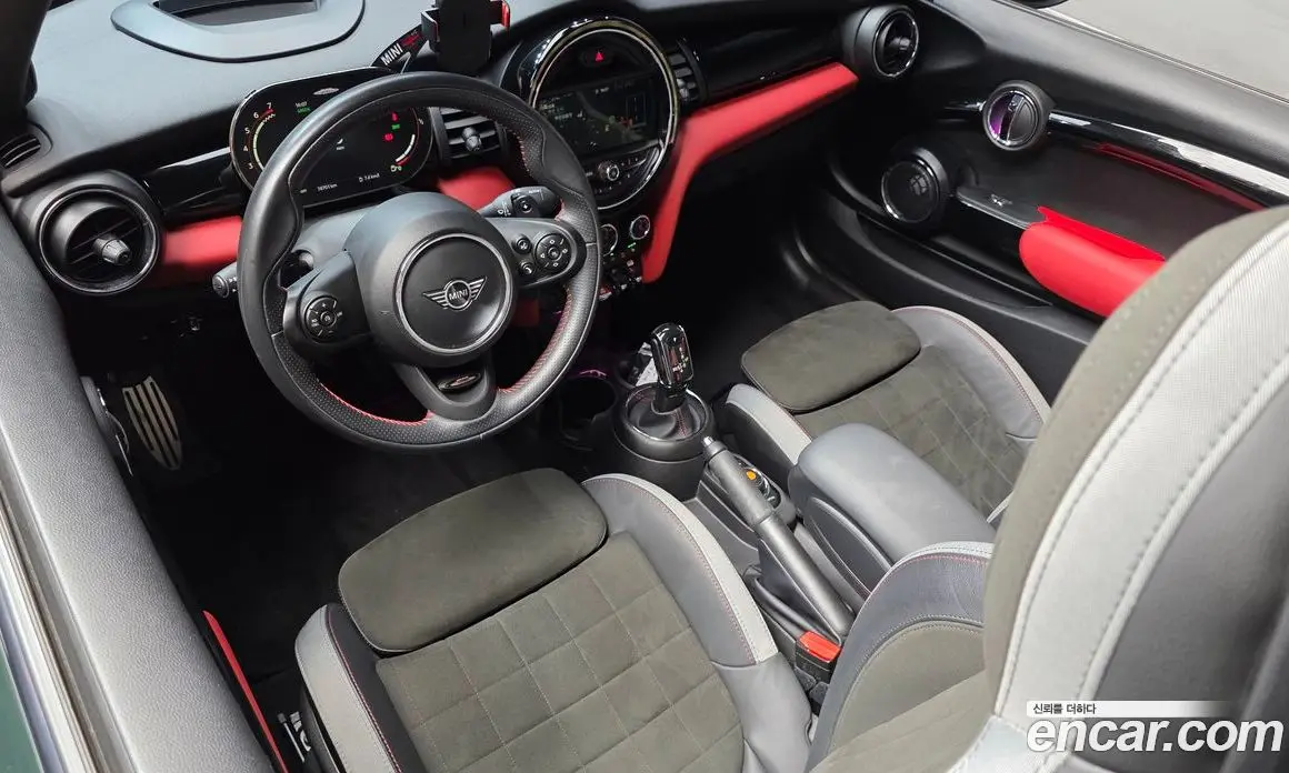 Mini Cooper Convertible 2020 2.0 автомат (гидро), фото 7 Mini Cooper Convertible 2020 2.0 автомат (гидро), фото 7
