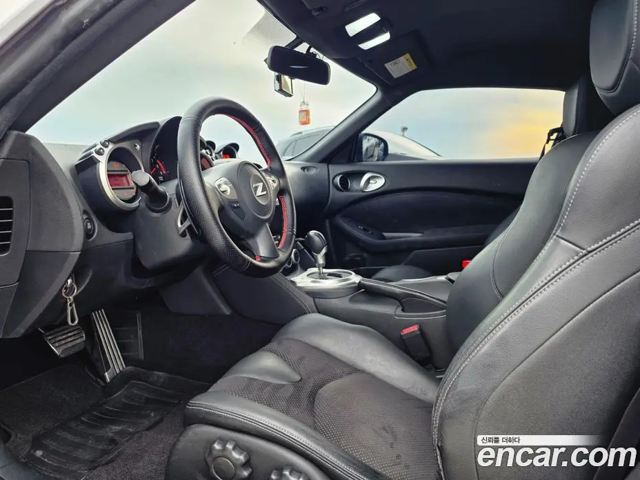 Nissan 370Z 2010 3.7 автомат (гидро), фото 5 Nissan 370Z 2010 3.7 автомат (гидро), фото 5
