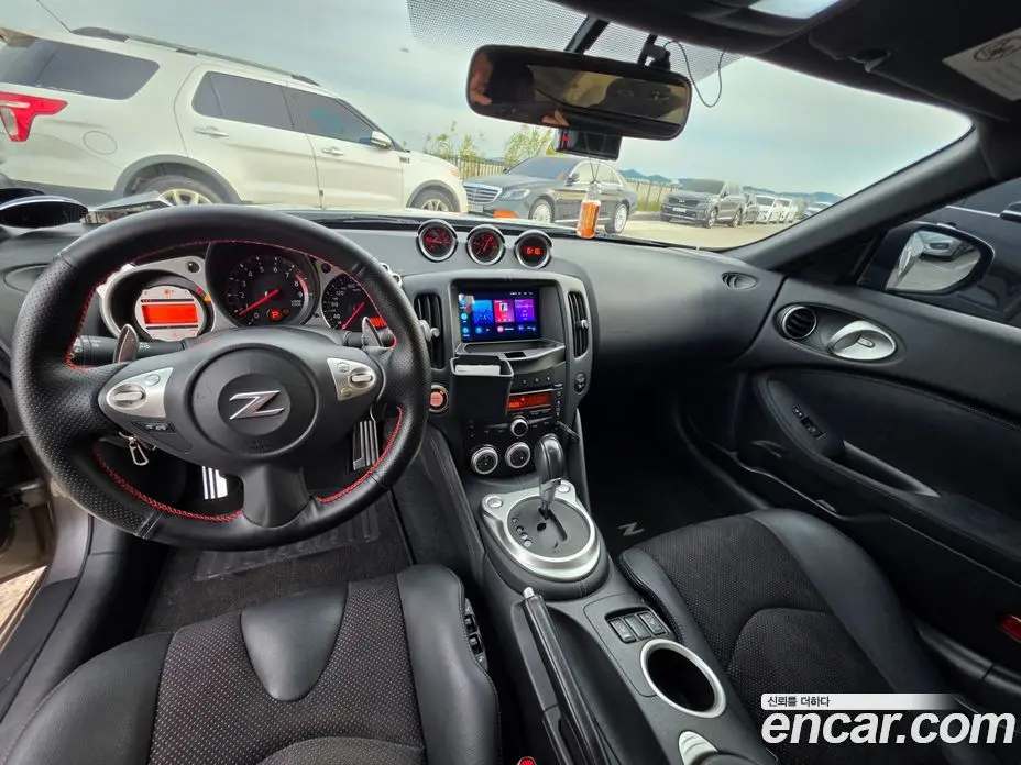 Nissan 370Z 2010 3.7 автомат (гидро), фото 7 Nissan 370Z 2010 3.7 автомат (гидро), фото 7