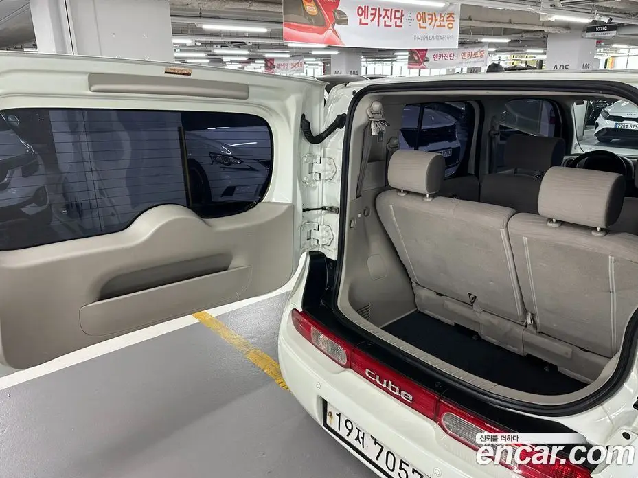 Nissan Cube 2011 1.8 автомат (гидро), фото 17