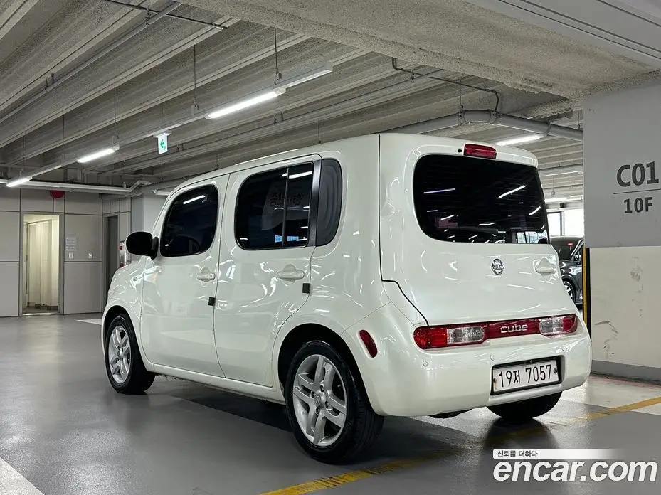 Nissan Cube 2011 1.8 автомат (гидро), фото 3