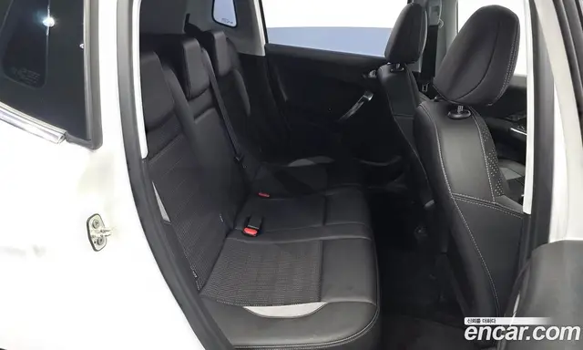 Peugeot 2008 2015 1.6 автомат (гидро), миниатюра 12
