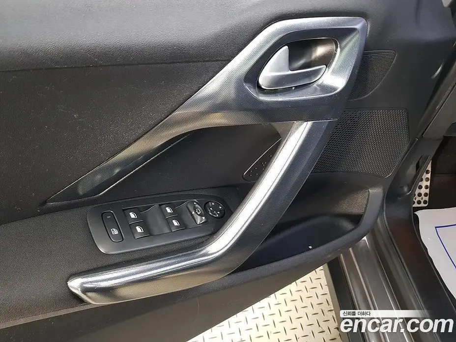 Peugeot 2008 2016 1.6 автомат (гидро), фото 11