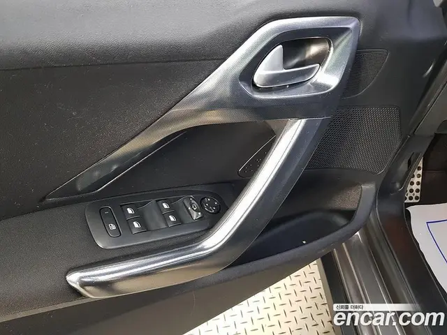 Peugeot 2008 2016 1.6 автомат (гидро), миниатюра 11