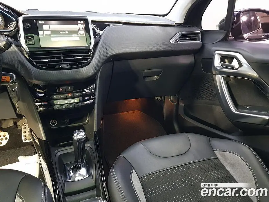 Peugeot 2008 2016 1.6 автомат (гидро), фото 10