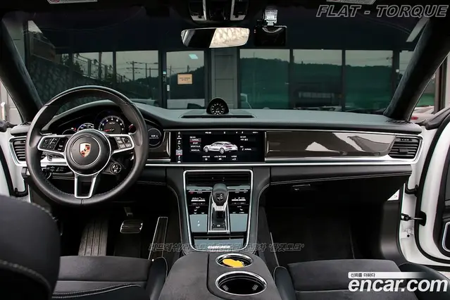 Porsche Panamera 2019 4.0 автомат (гидро), миниатюра 7