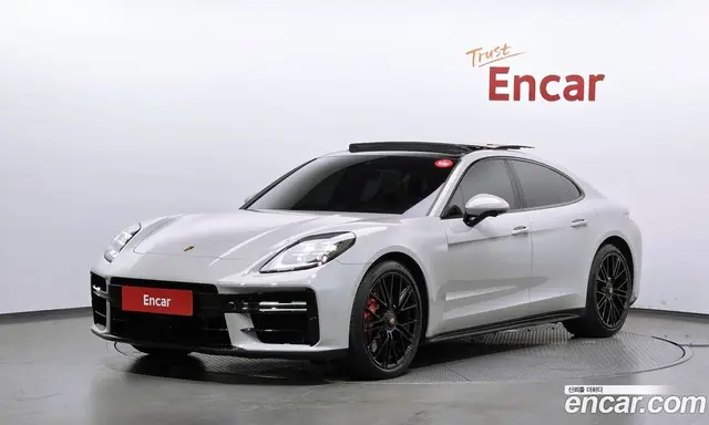 Porsche Panamera, 2025, 15 885 км