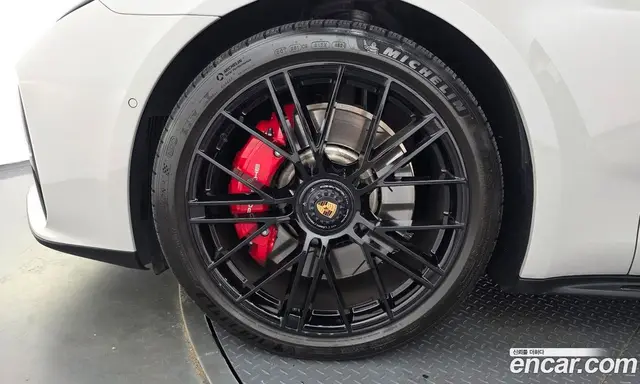 Porsche Panamera 2025 4.0 автомат (гидро), миниатюра 5