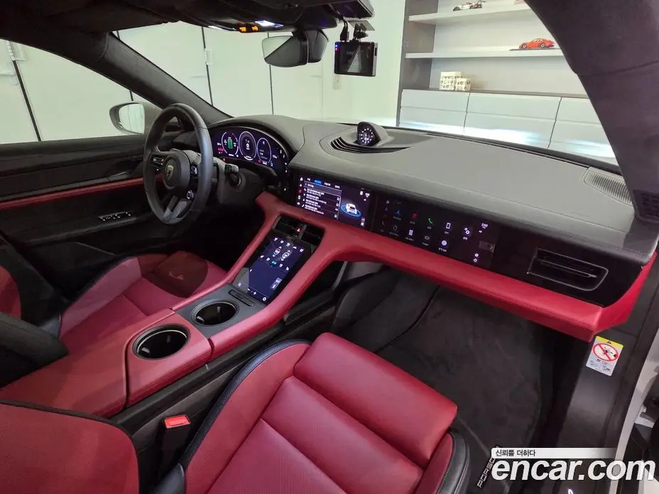 Porsche Taycan 2025 0.1 автомат (гидро), фото 9 Porsche Taycan 2025 0.1 автомат (гидро), фото 9