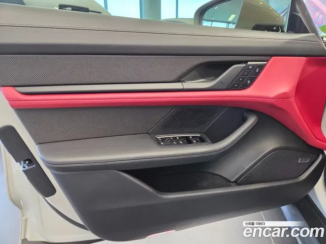 Porsche Taycan 2025 0.1 автомат (гидро), миниатюра 10 Porsche Taycan 2025 0.1 автомат (гидро), миниатюра 10