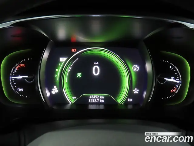 Renault (Samsung) SM6 2019 2.0 автомат (гидро), миниатюра 8 Renault (Samsung) SM6 2019 2.0 автомат (гидро), миниатюра 8