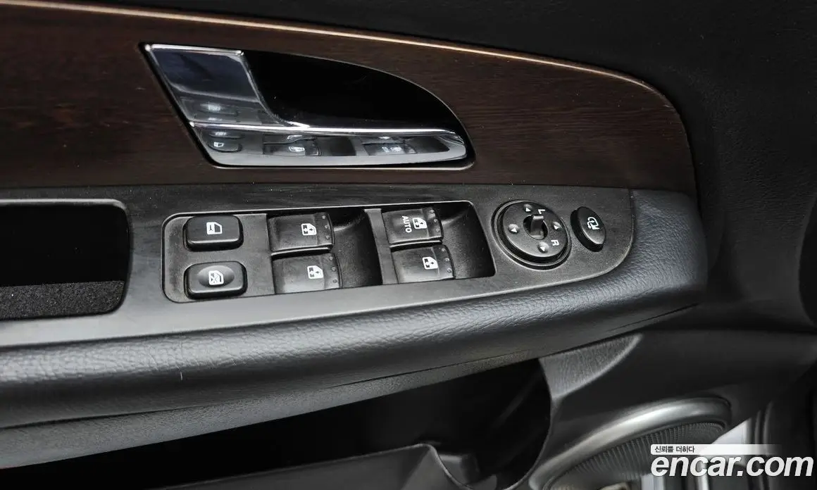 SsangYong Rexton 2012 2.0 автомат (гидро), фото 17 SsangYong Rexton 2012 2.0 автомат (гидро), фото 17