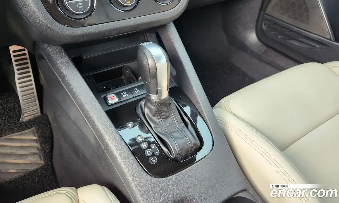 Volkswagen Eos 2009 2.0 автомат (гидро), фото 9 Volkswagen Eos 2009 2.0 автомат (гидро), фото 9