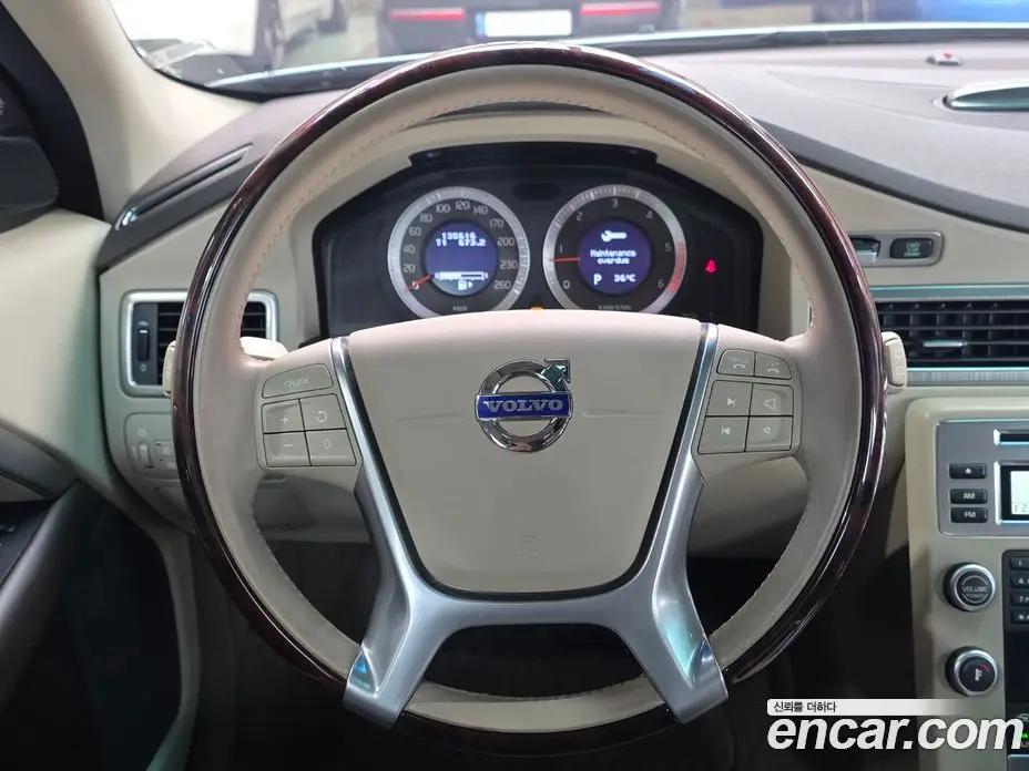 Volvo XC70 2010 2.4 автомат (гидро), фото 8