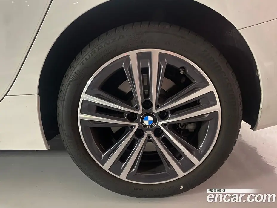 BMW 2 серия 2024 2.0 автомат (гидро), фото 5 BMW 2 серия 2024 2.0 автомат (гидро), фото 5