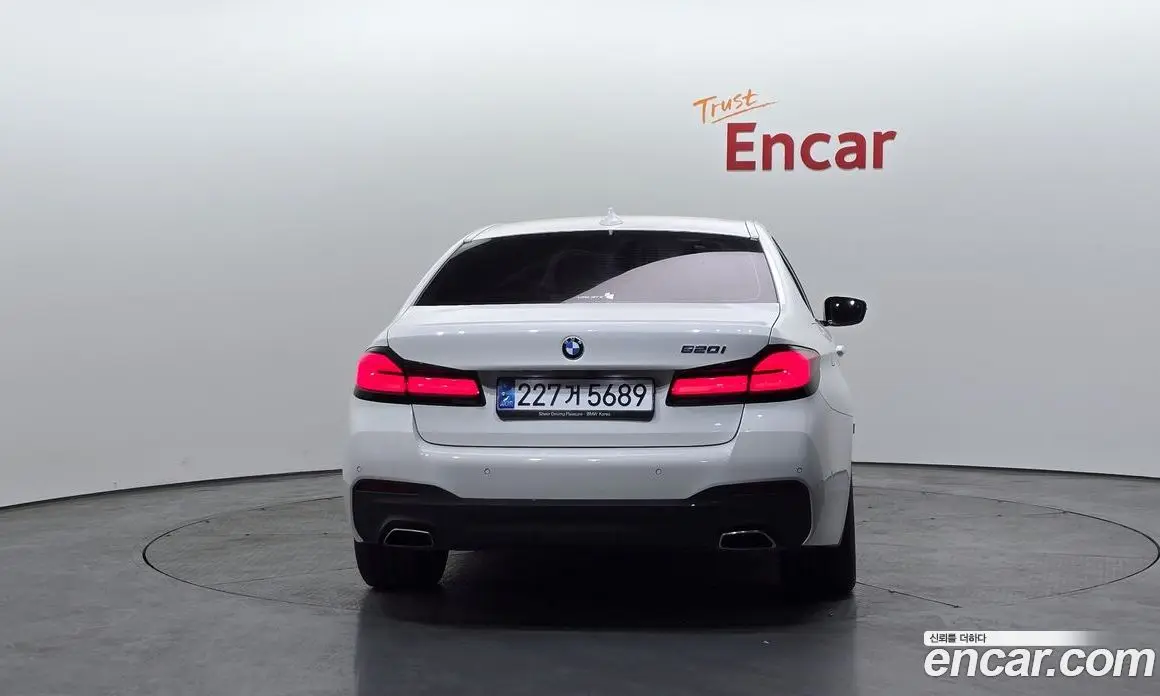 BMW 5 серия 2023 2.0 автомат (гидро), фото 4