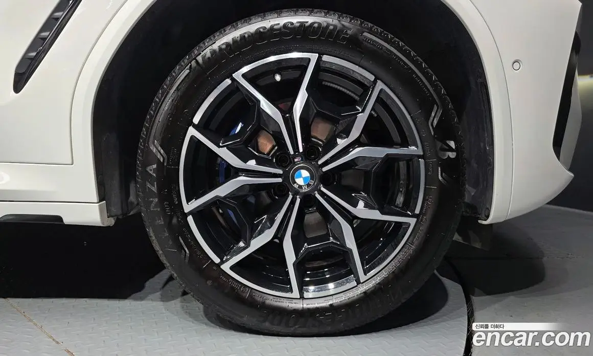 BMW X4 2023 2.0 автомат (гидро), фото 5 BMW X4 2023 2.0 автомат (гидро), фото 5