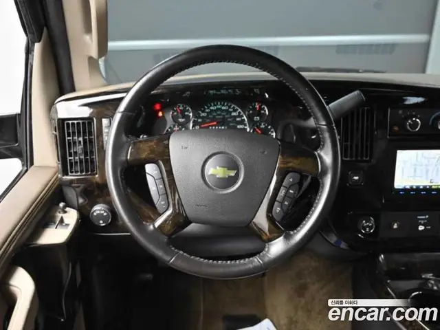 Chevrolet Express Van 2018 6.0 автомат (гидро), миниатюра 12