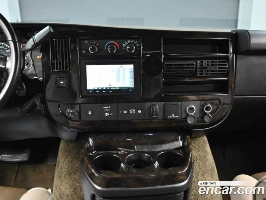 Chevrolet Express Van 2018 6.0 автомат (гидро), фото 13