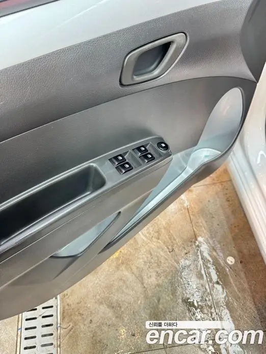 Chevrolet Spark 2012 1.0 автомат (гидро), фото 16