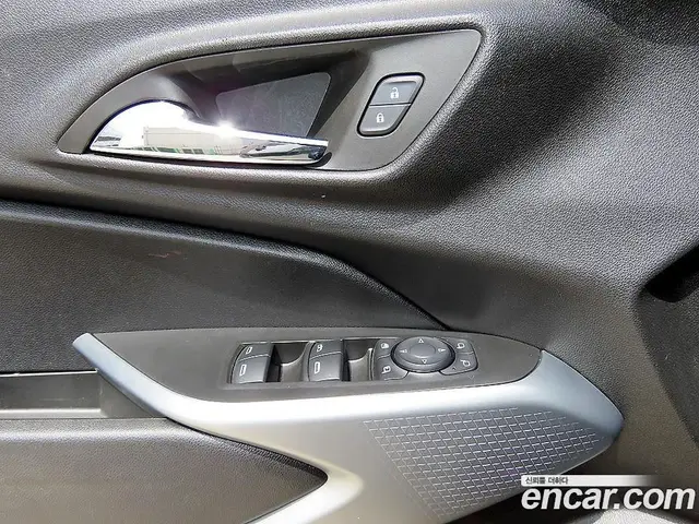 Chevrolet Trax 2024 1.2 автомат (гидро), миниатюра 11