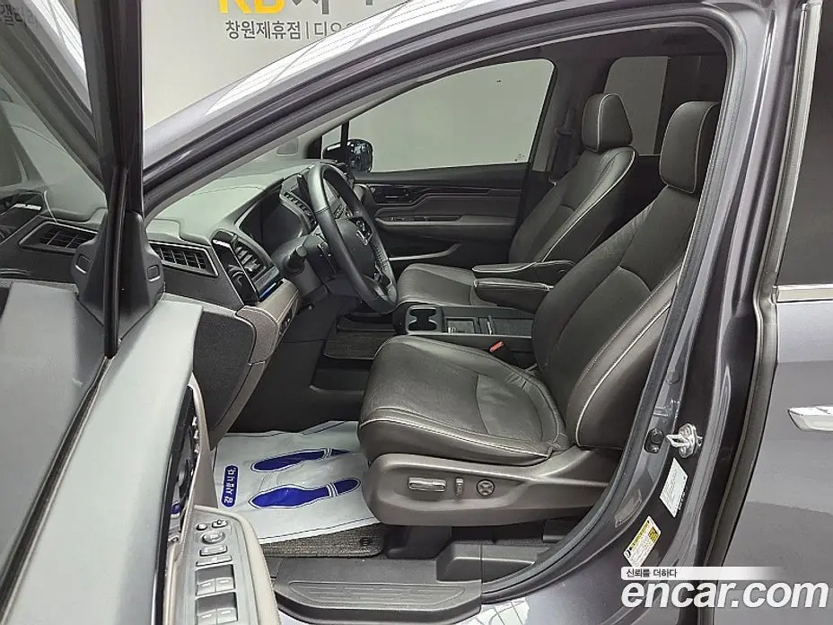 Honda Odyssey 2022 3.5 автомат (гидро), фото 12
