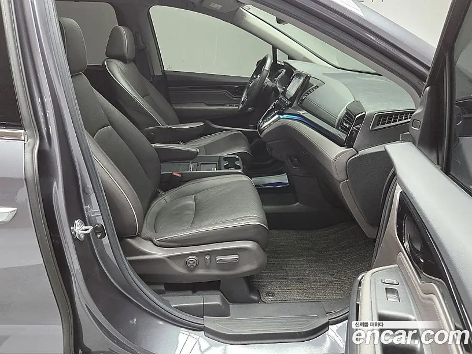 Honda Odyssey 2022 3.5 автомат (гидро), фото 13