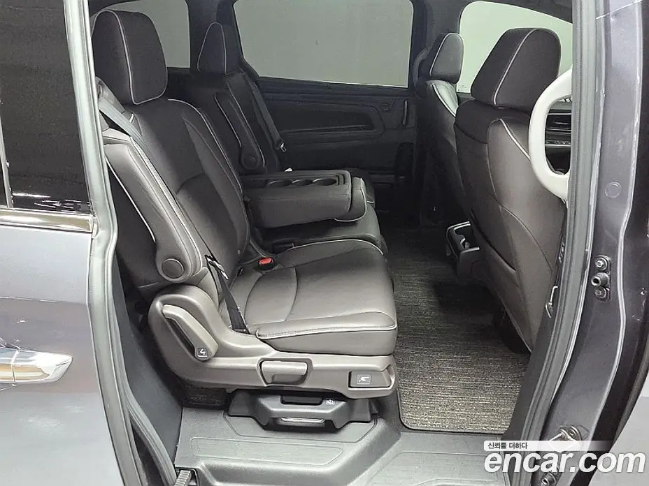 Honda Odyssey 2022 3.5 автомат (гидро), фото 15