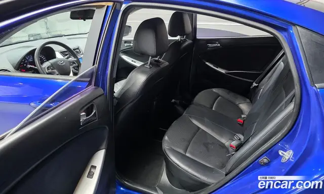 Hyundai Accent 2012 1.4 автомат (гидро), миниатюра 11