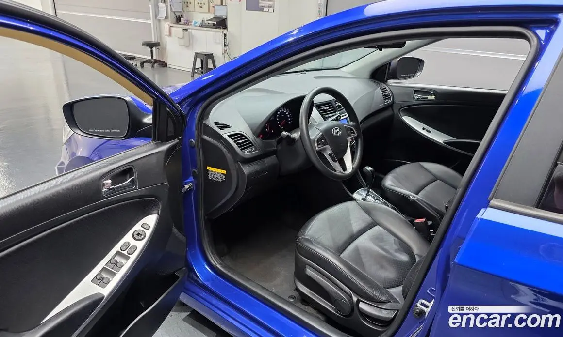 Hyundai Accent 2012 1.4 автомат (гидро), фото 10