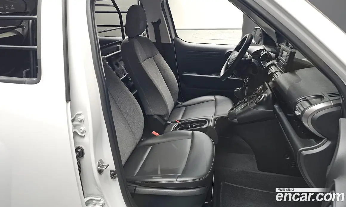 Hyundai Casper 2024 1.0 автомат (гидро), фото 10