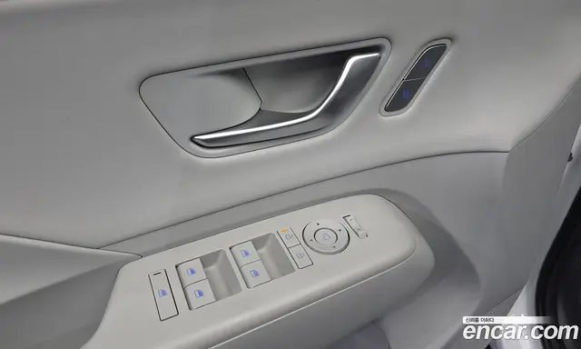 Hyundai Kona 2024 1.6 автомат (гидро), миниатюра 12