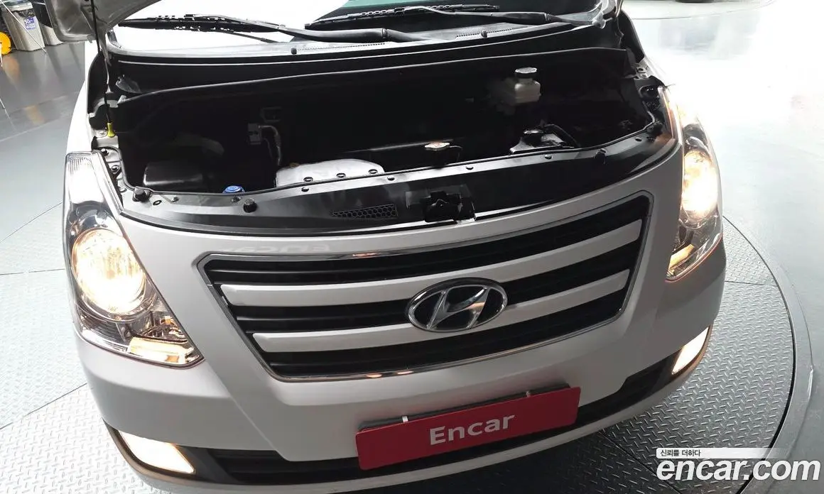 Hyundai Starex 2017 2.5 автомат (гидро), фото 6