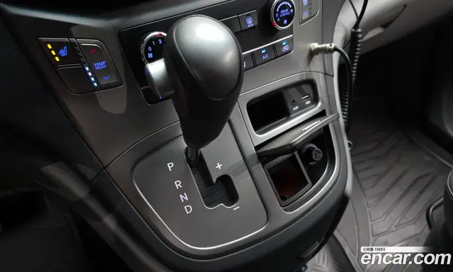 Hyundai Starex 2017 2.5 автомат (гидро), миниатюра 9