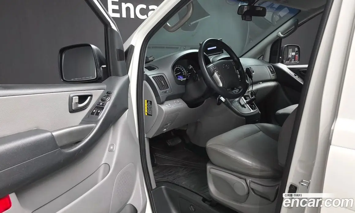 Hyundai Starex 2017 2.5 автомат (гидро), фото 10