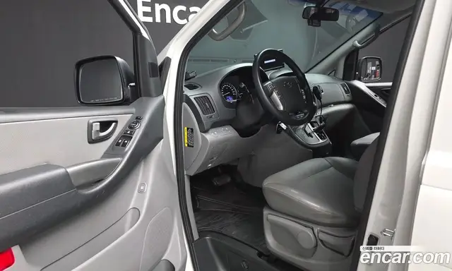 Hyundai Starex 2017 2.5 автомат (гидро), миниатюра 10