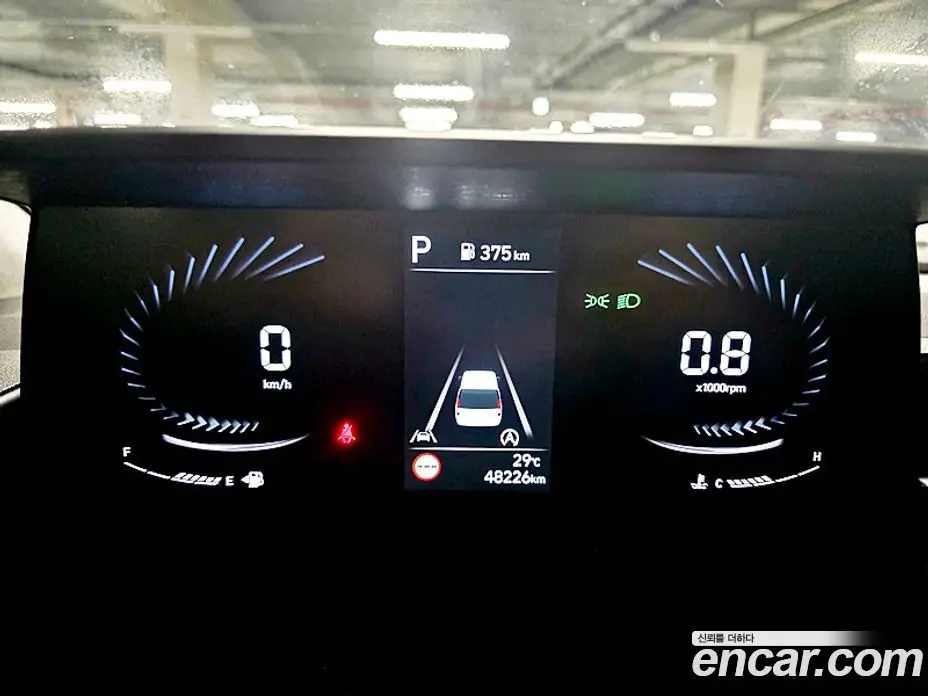 Hyundai Staria 2021 2.2 автомат (гидро), фото 16