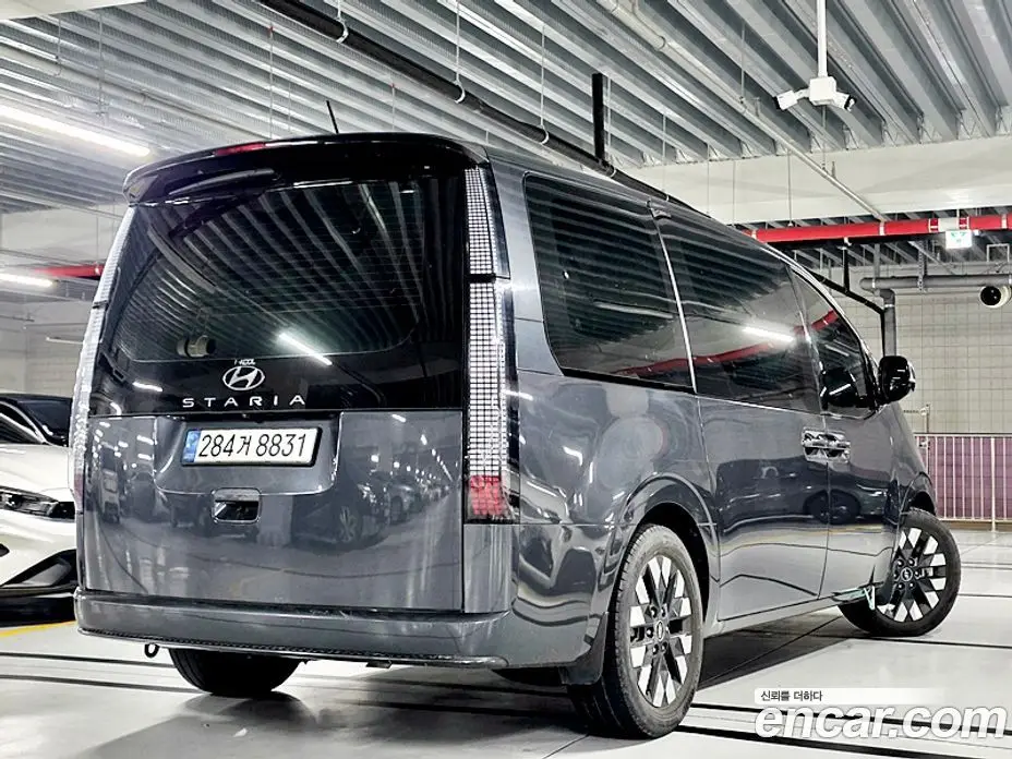 Hyundai Staria 2021 2.2 автомат (гидро), фото 4