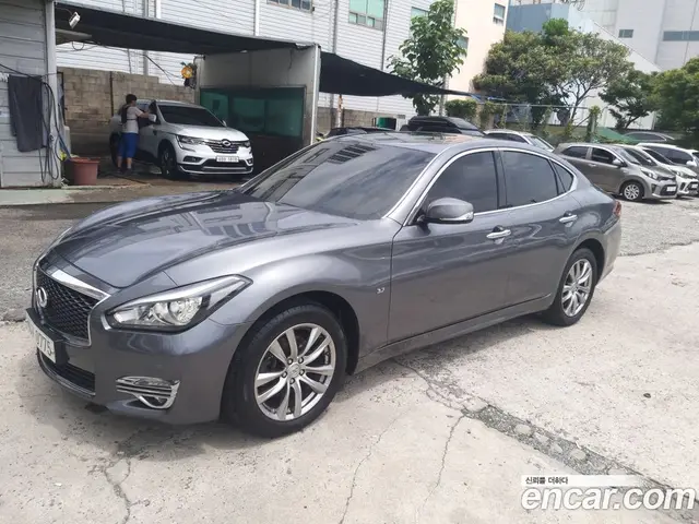 Infiniti Q70, 2016, 156 940 км