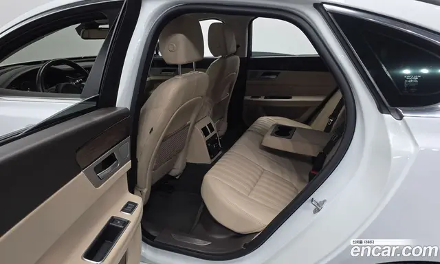 Jaguar XF 2017 2.0 автомат (гидро), миниатюра 11