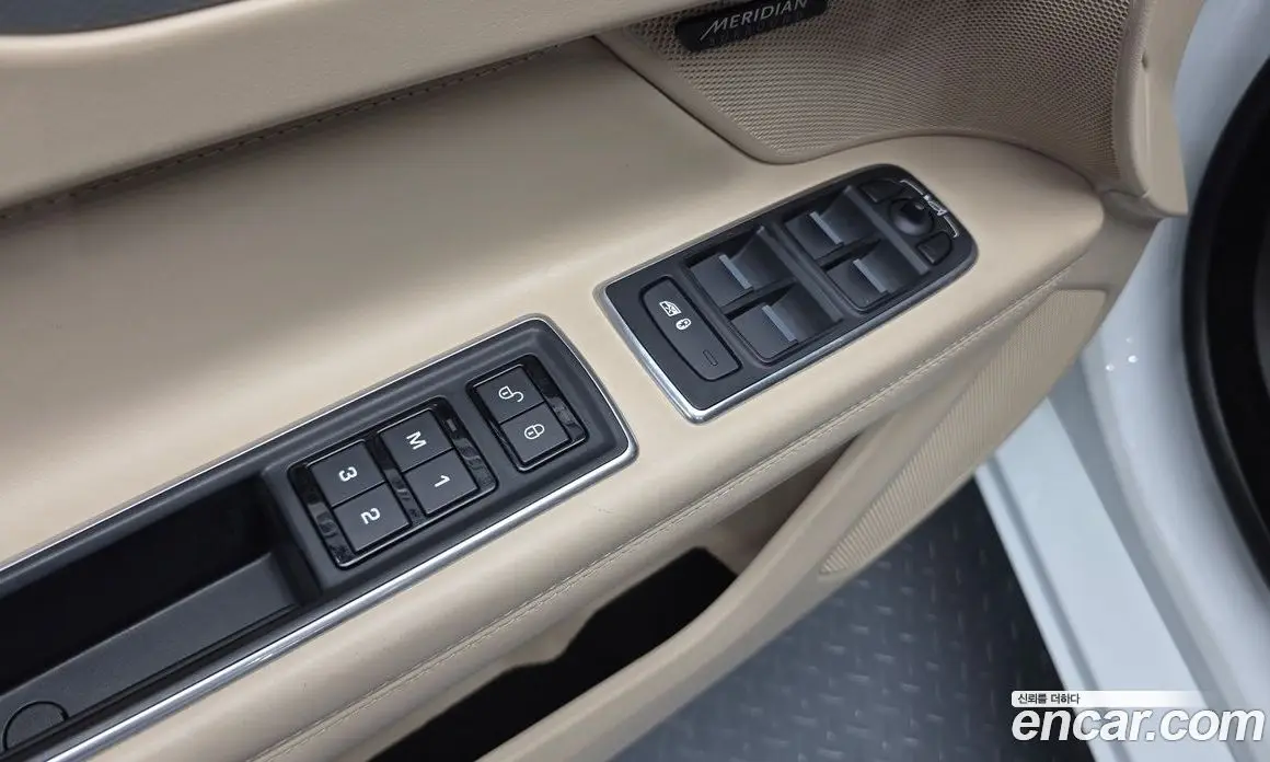 Jaguar XF 2017 2.0 автомат (гидро), фото 13