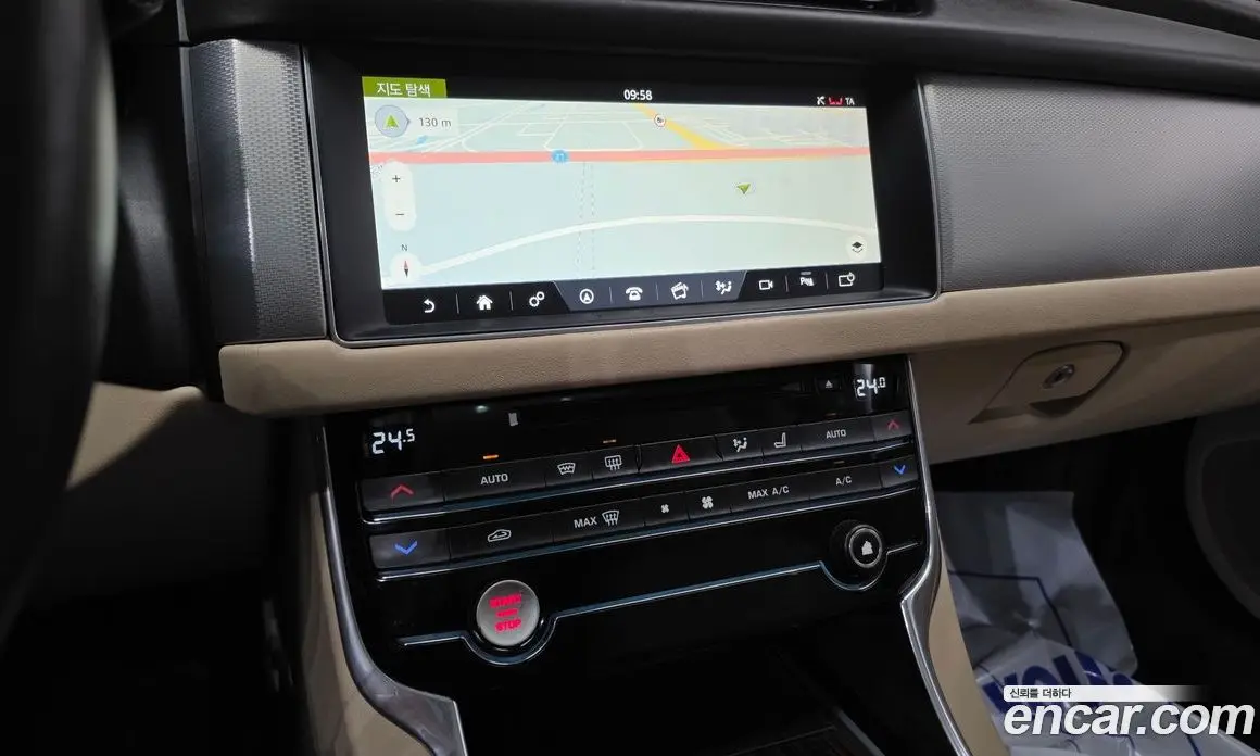 Jaguar XF 2017 2.0 автомат (гидро), фото 15