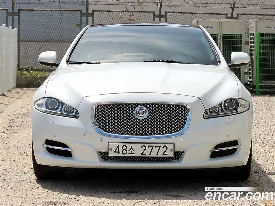 Jaguar XJ 2014 3.0 автомат (гидро), фото 1 Jaguar XJ 2014 3.0 автомат (гидро), фото 1