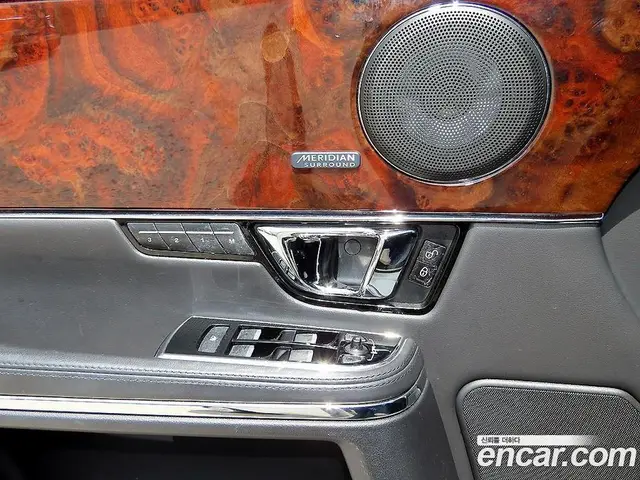 Jaguar XJ 2014 3.0 автомат (гидро), миниатюра 11 Jaguar XJ 2014 3.0 автомат (гидро), миниатюра 11