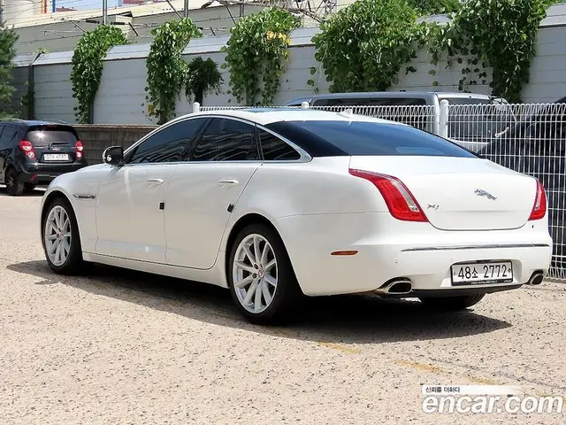 Jaguar XJ 2014 3.0 автомат (гидро), миниатюра 3 Jaguar XJ 2014 3.0 автомат (гидро), миниатюра 3