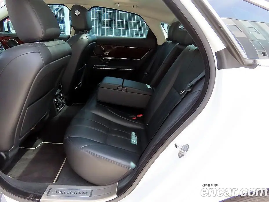 Jaguar XJ 2014 3.0 автомат (гидро), фото 6 Jaguar XJ 2014 3.0 автомат (гидро), фото 6